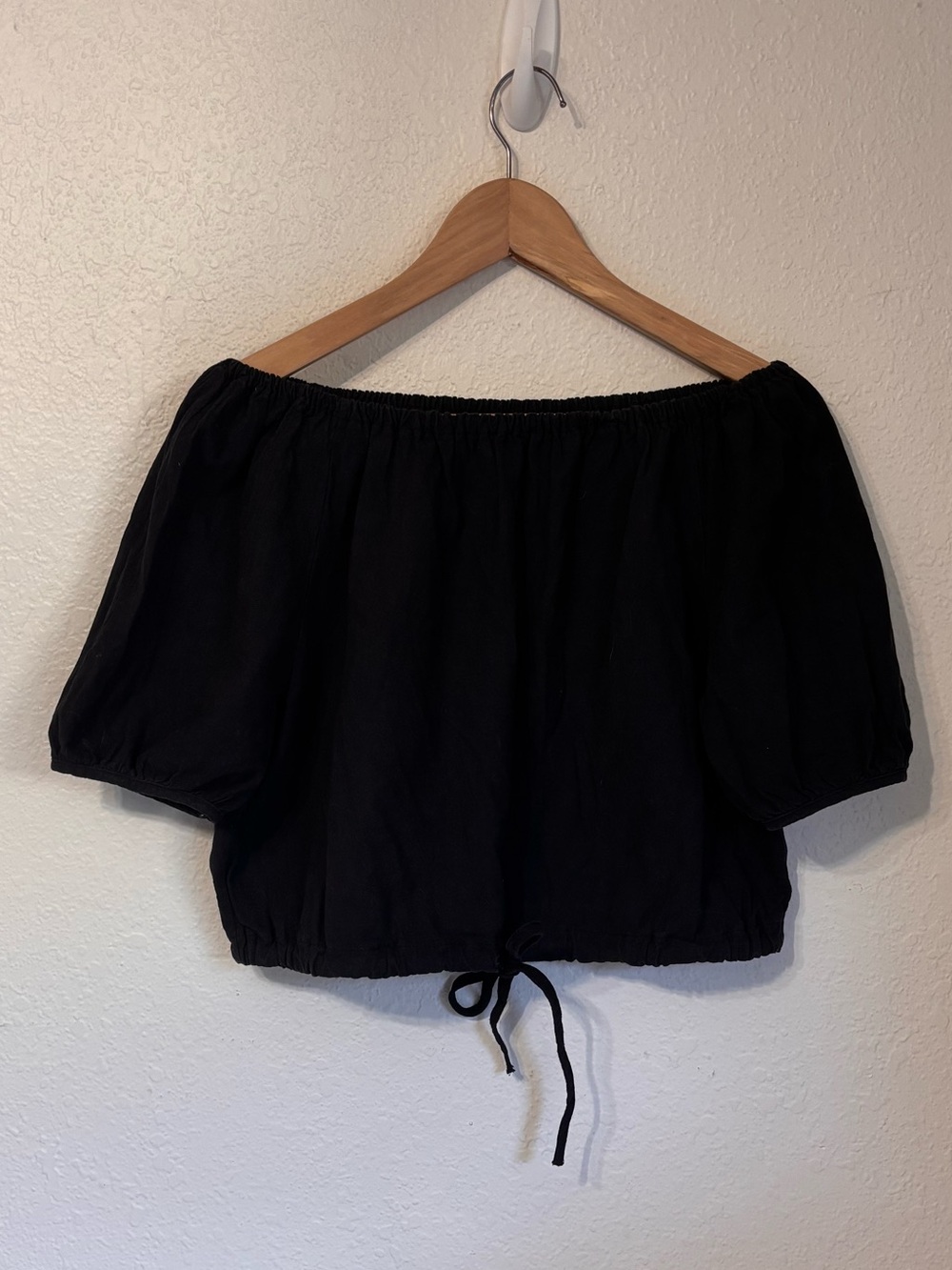 Oak + Fort Off Shoulder Crop Top Medium
